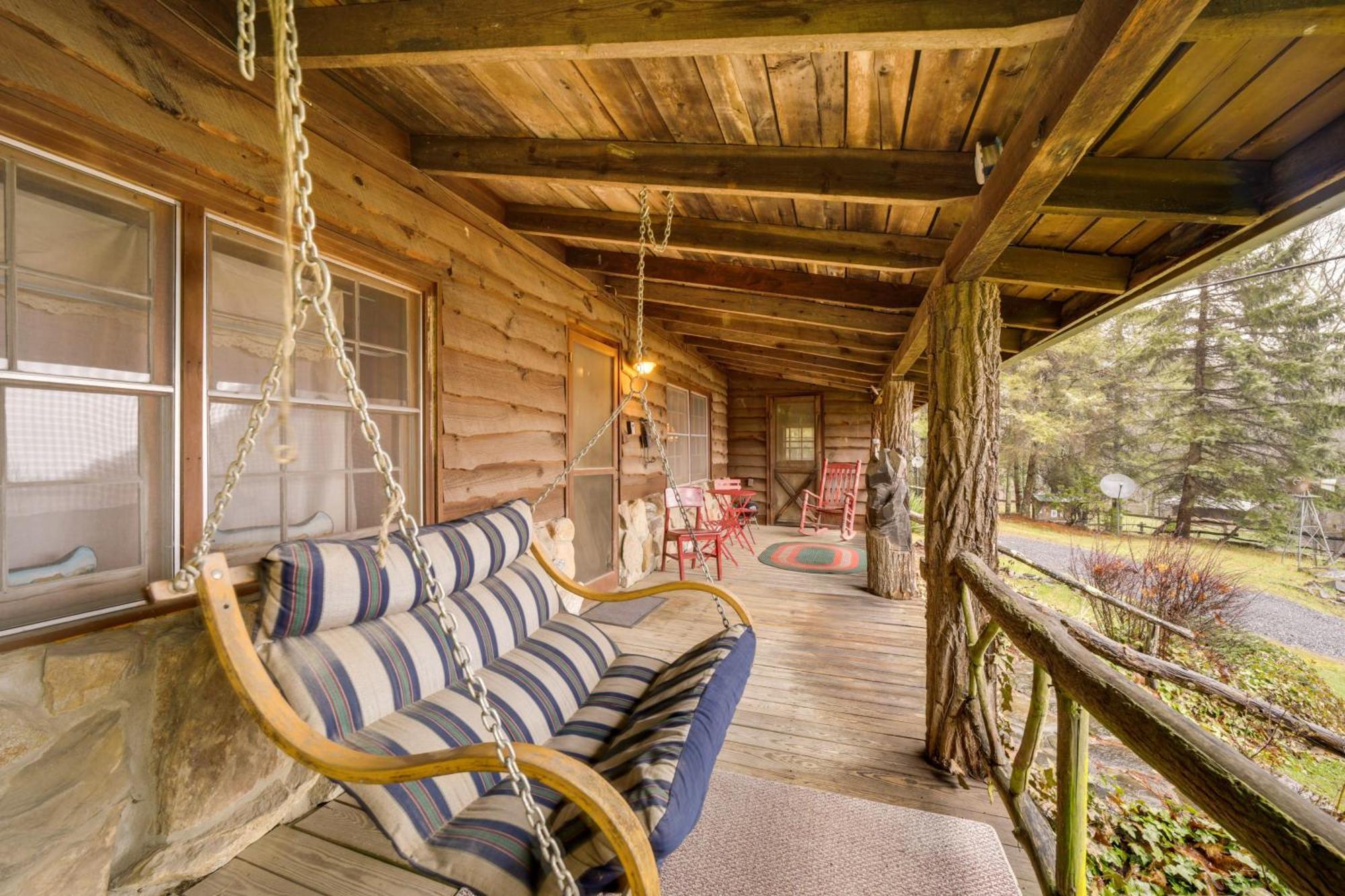 Rustic Maggie Valley Cabin With Mountain Views! Exterior foto